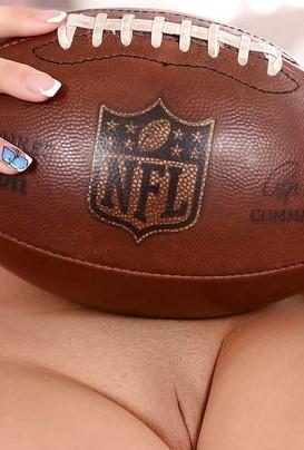 nashville-pussy-112-football-pussy.jpg