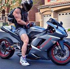 29077-22-biker.jpg