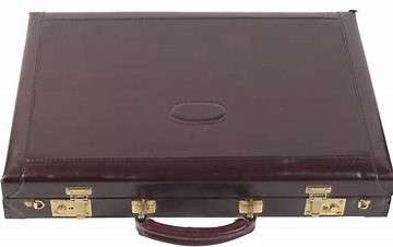 31126-11-attache.jpg