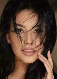 28981-66-03-hannah.jpg